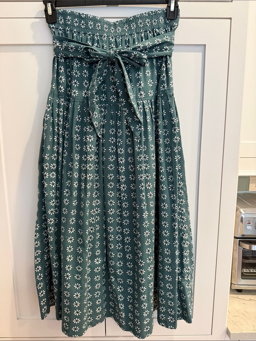 THE GREAT. The Highland Skirt. Palm
Leaf Bandana Floral. Size 1